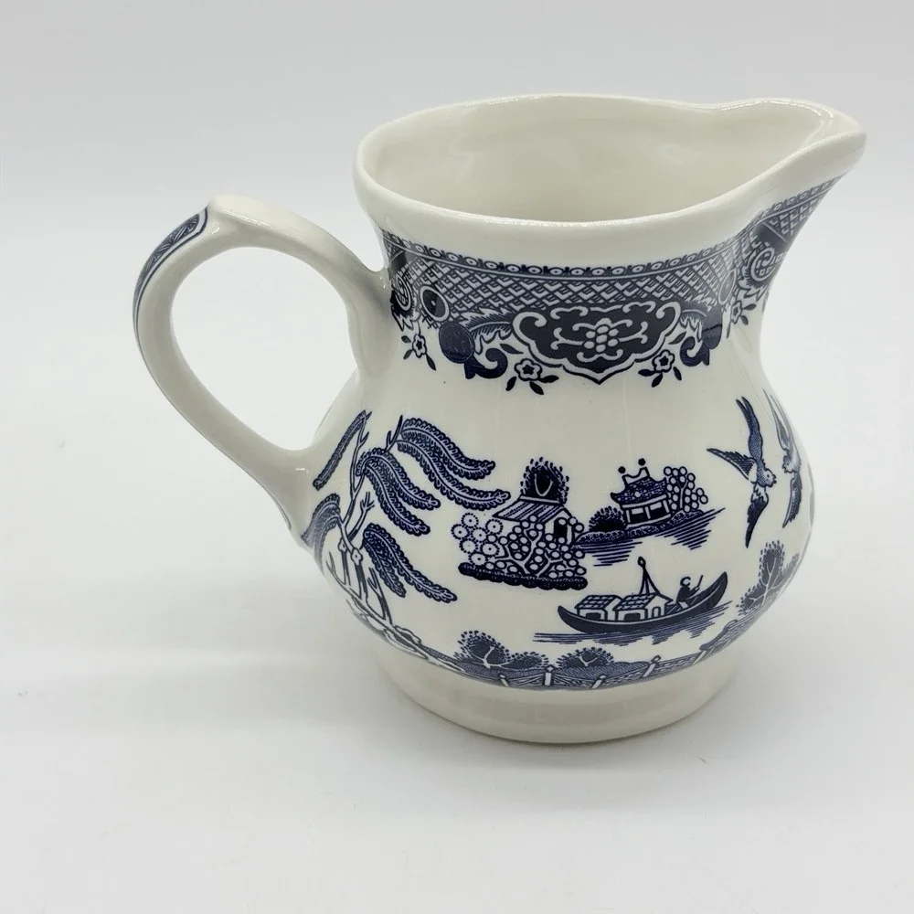 Churchill‎ England Blue Willow Creamer Pitcher Georgian Shape 4